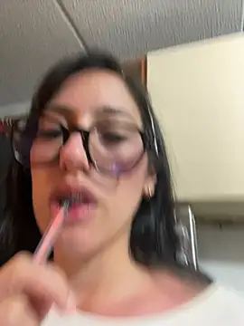 Snapshot of susi_chimm chatting on March 2, 2026, 2:14 am susi chimm online show from March 2, 2026, 2:14 am