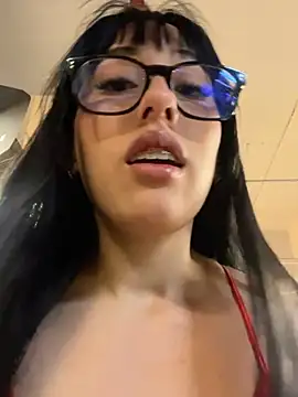 Snapshot of susi_chimm chatting on July 16, 2026, 1:55 am susi chimm online show from July 16, 2026, 1:55 am