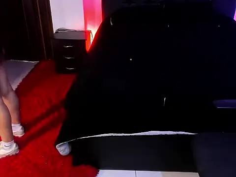 Snapshot of ginebrapurple chatting on February 28, 2026, 5:47 pm ginebrapurple online show from February 28, 2026, 5:47 pm