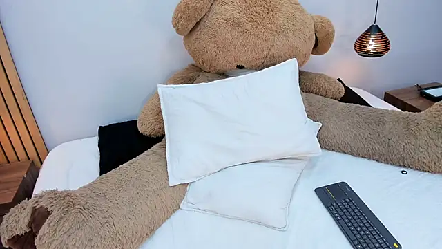 SusiMendez online show from March 8, 2026, 2:04 am