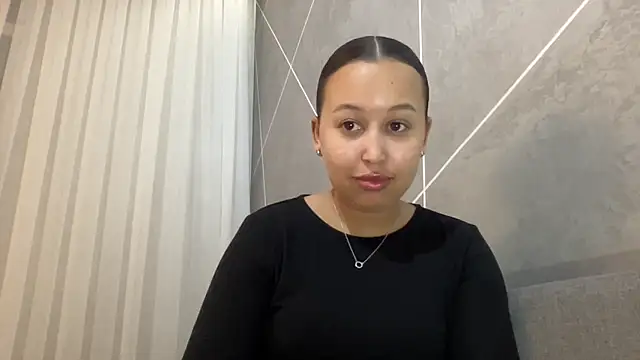 Snapshot of Dana_005 chatting on May 18, 2026, 9:09 pm Dana 005 online show from May 18, 2026, 9:09 pm