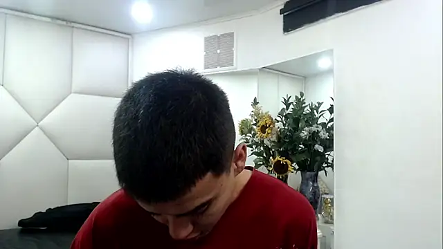 SanttiiBuck online show from February 24, 2026, 1:09 pm