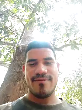 Snapshot of Latins_on_fire chatting on July 5, 2026, 6:59 pm Latins on fire online show from July 5, 2026, 6:59 pm