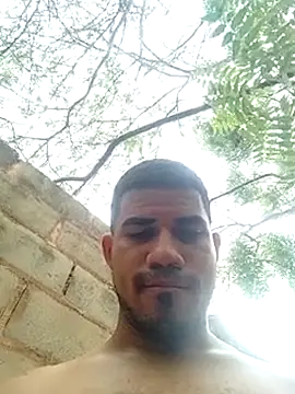 Snapshot of Latins_on_fire chatting on July 25, 2026, 9:56 pm Latins on fire online show from July 25, 2026, 9:56 pm