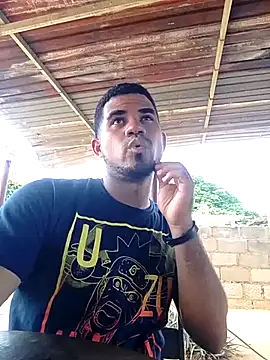 Snapshot of Latins_on_fire chatting on July 26, 2026, 4:58 pm Latins on fire online show from July 26, 2026, 4:58 pm