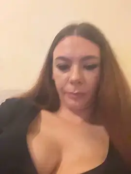 SexyLily22x online show from February 25, 2026, 4:44 am