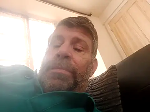 stud2512 online show from April 7, 2026, 9:21 am