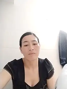 lris-Beauty77 online show from March 18, 2026, 4:21 pm