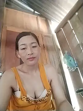 lris-Beauty77 online show from July 7, 2026, 6:47 am