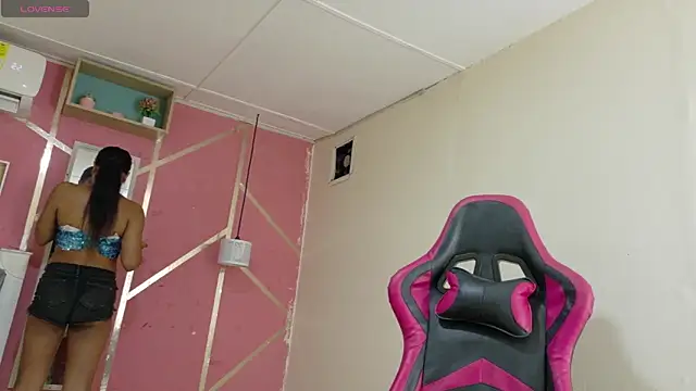 Snapshot of cristal-49 chatting on February 28, 2026, 7:26 pm cristal-49 online show from February 28, 2026, 7:26 pm