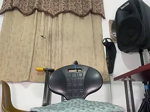 enimanocturno online show from April 9, 2026, 2:11 am