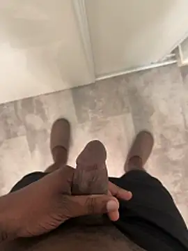 baiseurmeuf parfait online show from March 11, 2026, 9:10 pm