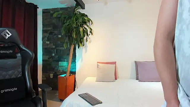 SamJoness  online show from March 2, 2026, 8:04 pm