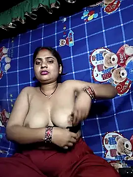 Snapshot of Aanushaka chatting on April 18, 2026, 4:11 pm Aanushaka online show from April 18, 2026, 4:11 pm