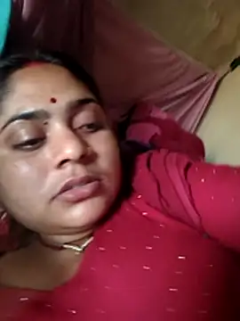 Snapshot of Aanushaka chatting on April 19, 2026, 5:51 am Aanushaka online show from April 19, 2026, 5:51 am