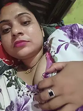 Snapshot of Aanushaka chatting on June 3, 2026, 4:01 pm Aanushaka online show from June 3, 2026, 4:01 pm
