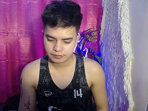 Snapshot of urbigcutienasio chatting on March 22, 2026, 1:36 pm urbigcutienasio online show from March 22, 2026, 1:36 pm