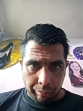 Snapshot of manuel4200 chatting on April 27, 2026, 2:15 pm manuel4200 online show from April 27, 2026, 2:15 pm