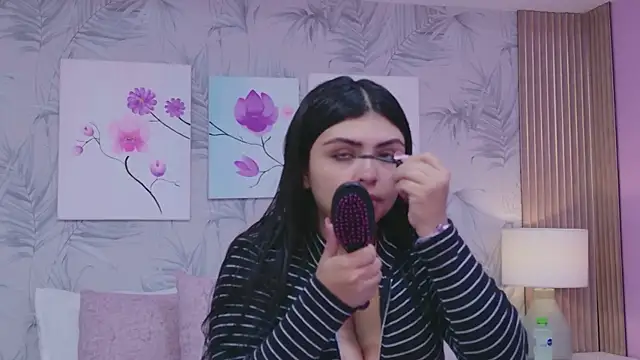 Snapshot of EmmaLeens chatting on March 30, 2026, 12:06 pm EmmaLeens online show from March 30, 2026, 12:06 pm