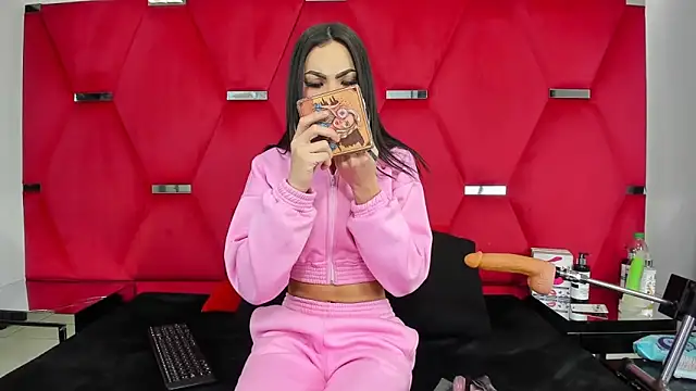 Snapshot of Alicee_Grey chatting on March 31, 2026, 3:56 pm Alicee Grey online show from March 31, 2026, 3:56 pm