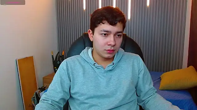 Julian Smith21 online show from March 27, 2026, 1:00 pm