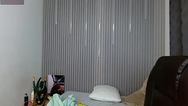 Snapshot of Julian_Smith21 chatting on May 4, 2026, 3:35 am Julian Smith21 online show from May 4, 2026, 3:35 am