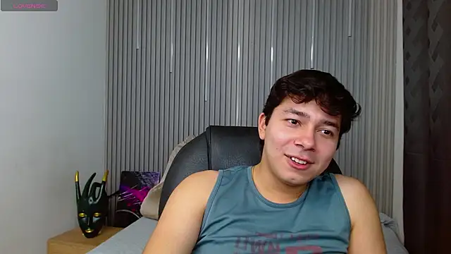Snapshot of Julian_Smith21 chatting on May 6, 2026, 1:36 am Julian Smith21 online show from May 6, 2026, 1:36 am