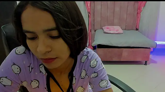 Mila rouge06 online show from March 16, 2026, 2:43 pm