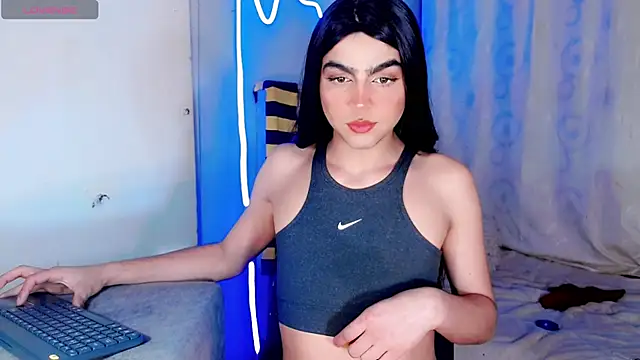 xyaraluv  online show from April 13, 2026, 11:43 pm