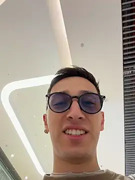 Snapshot of Thiago_Jones1 chatting on April 9, 2026, 6:46 pm Thiago Jones1 online show from April 9, 2026, 6:46 pm