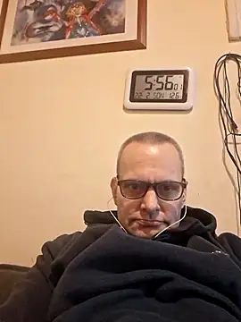 Snapshot of Supermoto000 chatting on February 22, 2026, 4:57 am Supermoto000 online show from February 22, 2026, 4:57 am