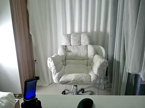 Snapshot of lilabeauty chatting on April 24, 2026, 10:34 pm lilabeauty online show from April 24, 2026, 10:34 pm