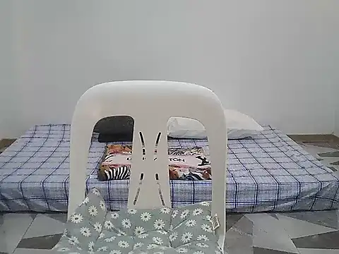 Snapshot of AngelaRose26 chatting on March 2, 2026, 12:13 am AngelaRose26 online show from March 2, 2026, 12:13 am