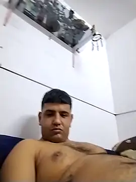 Snapshot of trox_memide21cm chatting on February 22, 2026, 9:30 am trox memide21cm online show from February 22, 2026, 9:30 am