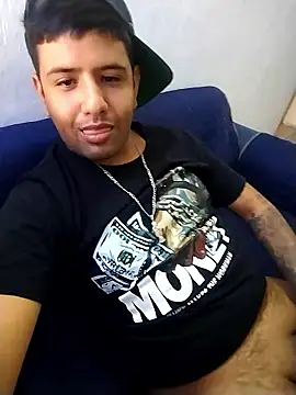 Snapshot of trox_memide21cm chatting on April 5, 2026, 3:42 pm trox memide21cm online show from April 5, 2026, 3:42 pm