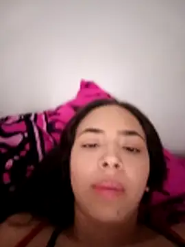 Sexy cloe outdoors online show from April 17, 2026, 9:51 pm