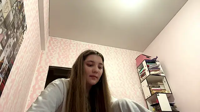 JanineThielman online show from June 14, 2026, 1:24 pm