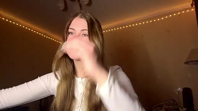 Snapshot of Amy_Maev chatting on March 12, 2026, 3:01 am Amy Maev online show from March 12, 2026, 3:01 am