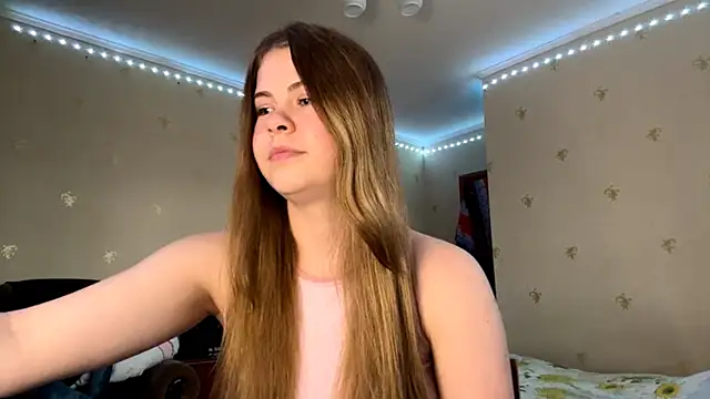 Snapshot of Amy_Maev chatting on April 1, 2026, 6:25 am Amy Maev online show from April 1, 2026, 6:25 am