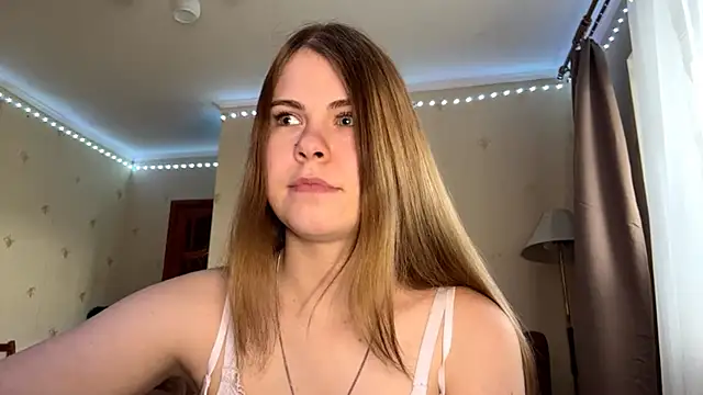 Snapshot of Amy_Maev chatting on April 14, 2026, 11:49 am Amy Maev online show from April 14, 2026, 11:49 am