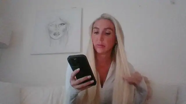 Snapshot of kinkykara25 chatting on February 24, 2026, 1:09 pm kinkykara25 online show from February 24, 2026, 1:09 pm