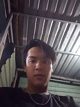 cuto2707 online show from April 18, 2026, 12:42 pm