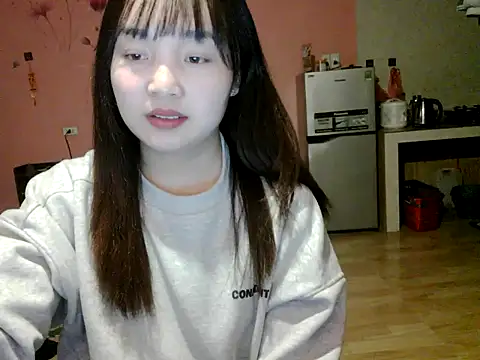 Snapshot of Myna5790 chatting on March 6, 2026, 2:41 am Myna5790 online show from March 6, 2026, 2:41 am