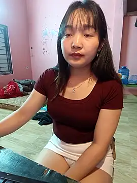 Snapshot of Myna5790 chatting on March 18, 2026, 11:30 pm Myna5790 online show from March 18, 2026, 11:30 pm