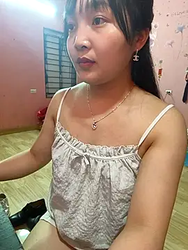 Snapshot of Myna5790 chatting on March 31, 2026, 2:17 pm Myna5790 online show from March 31, 2026, 2:17 pm