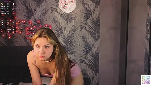 Snapshot of HinaVibe chatting on May 27, 2026, 3:31 pm HinaVibe online show from May 27, 2026, 3:31 pm