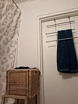 JestingSense online show from April 12, 2026, 8:52 am