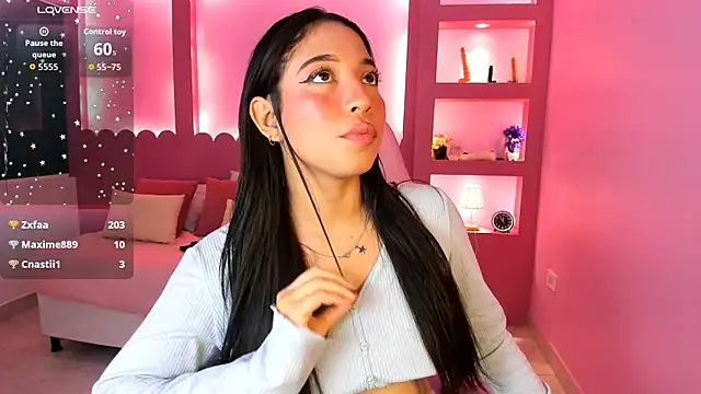 Holy Lux online show from April 8, 2026, 4:29 pm