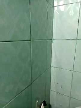 Snapshot of hungdecu chatting on March 3, 2026, 5:19 pm hungdecu online show from March 3, 2026, 5:19 pm