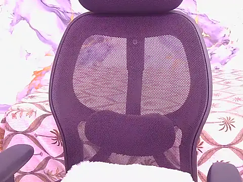 Snapshot of Aayesha-queen chatting on April 4, 2026, 4:22 am Aayesha-queen online show from April 4, 2026, 4:22 am